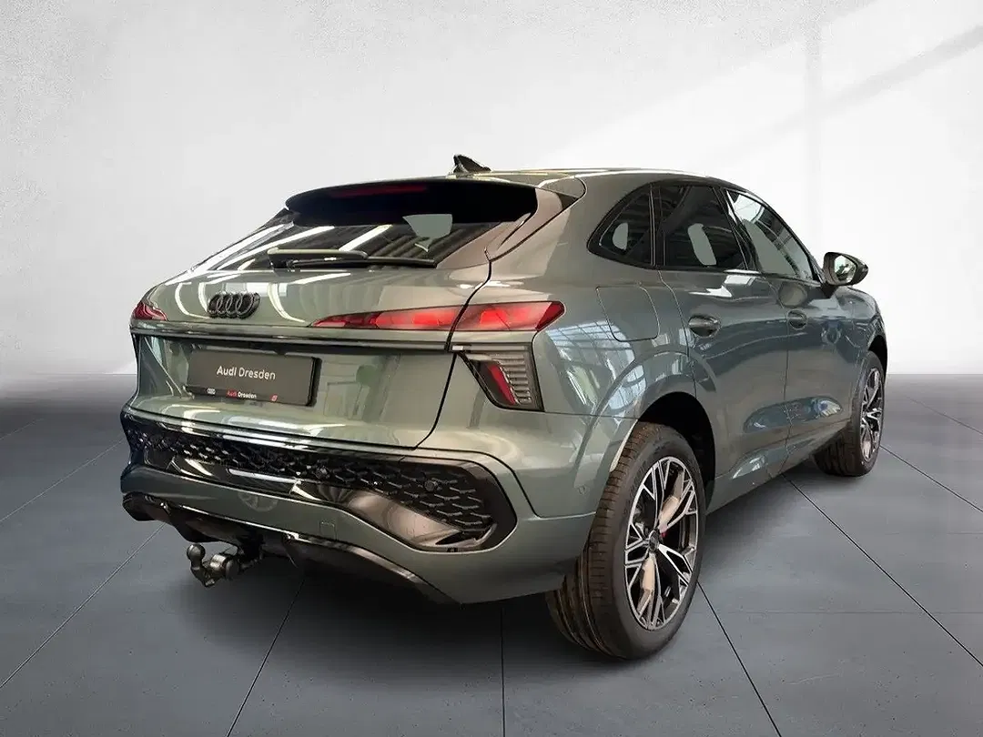Audi Q3 - Thumbnail 3