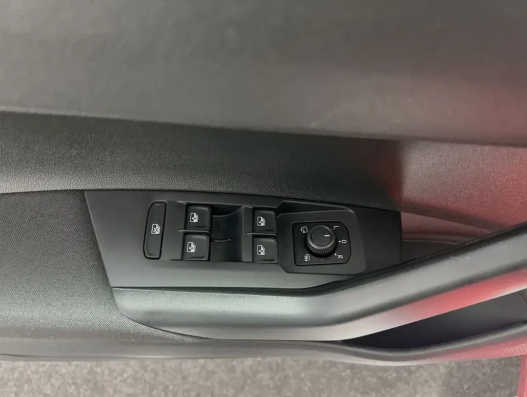 Volkswagen Polo - Thumbnail 13