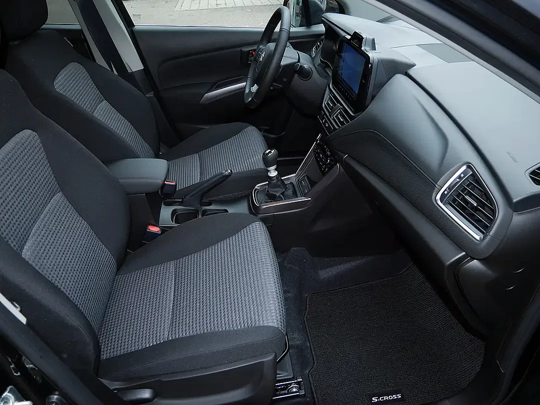 Suzuki S-Cross - Thumbnail 8