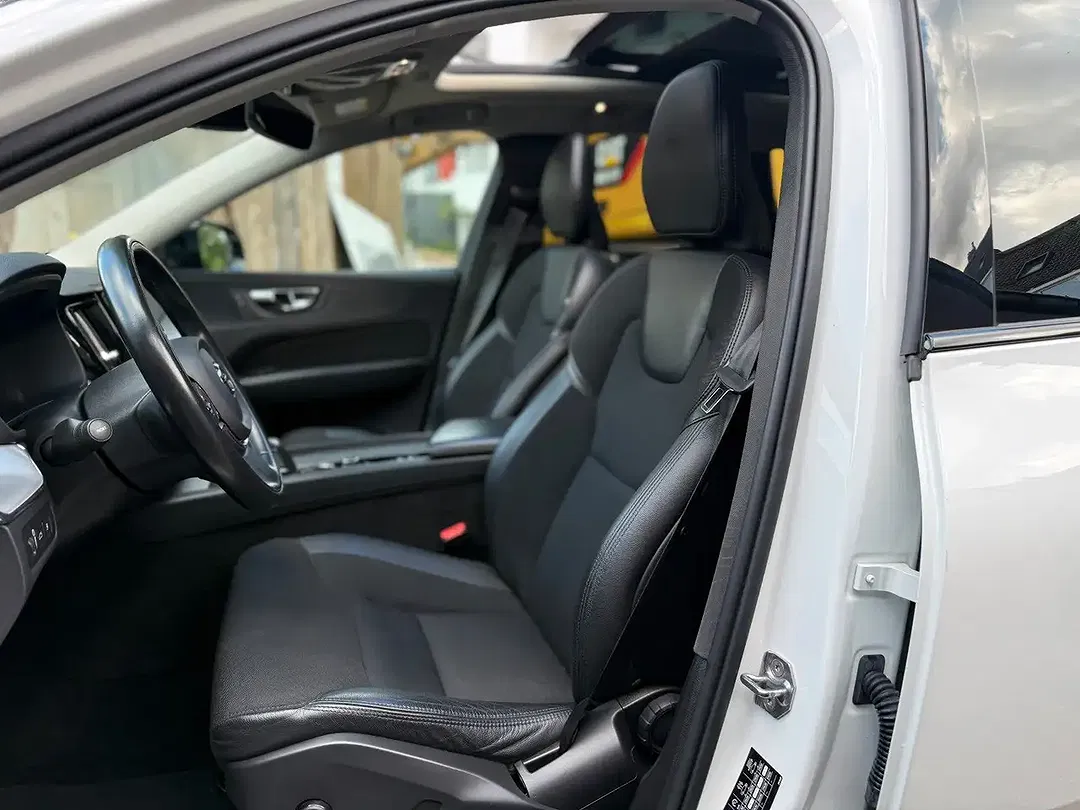Volvo XC60 - Thumbnail 12
