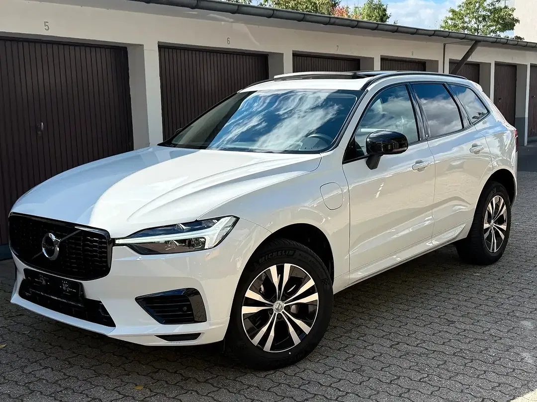 Volvo XC60 - Thumbnail 3