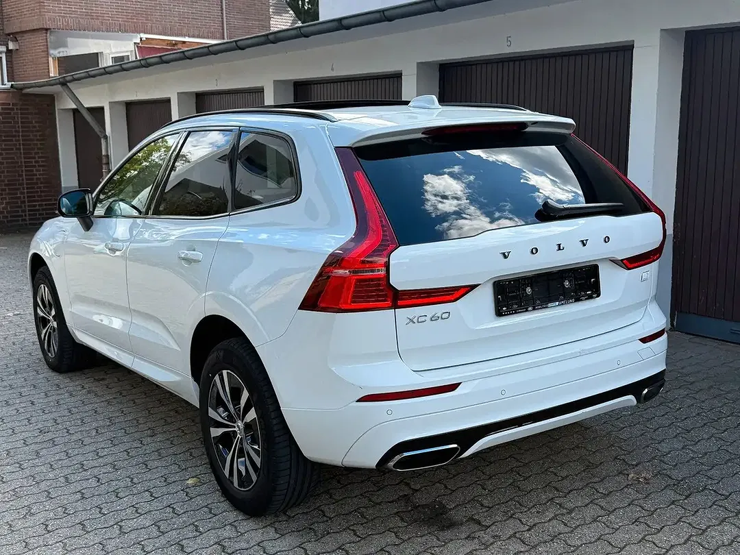 Volvo XC60 - Thumbnail 4