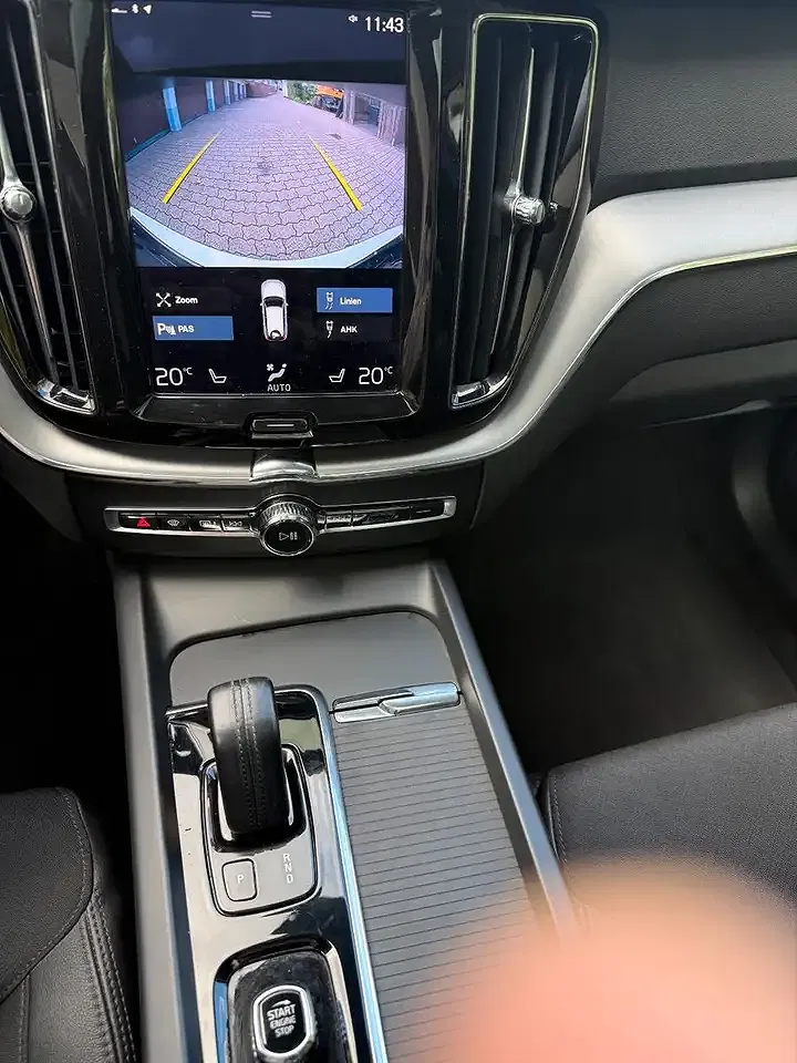 Volvo XC60 - Thumbnail 9