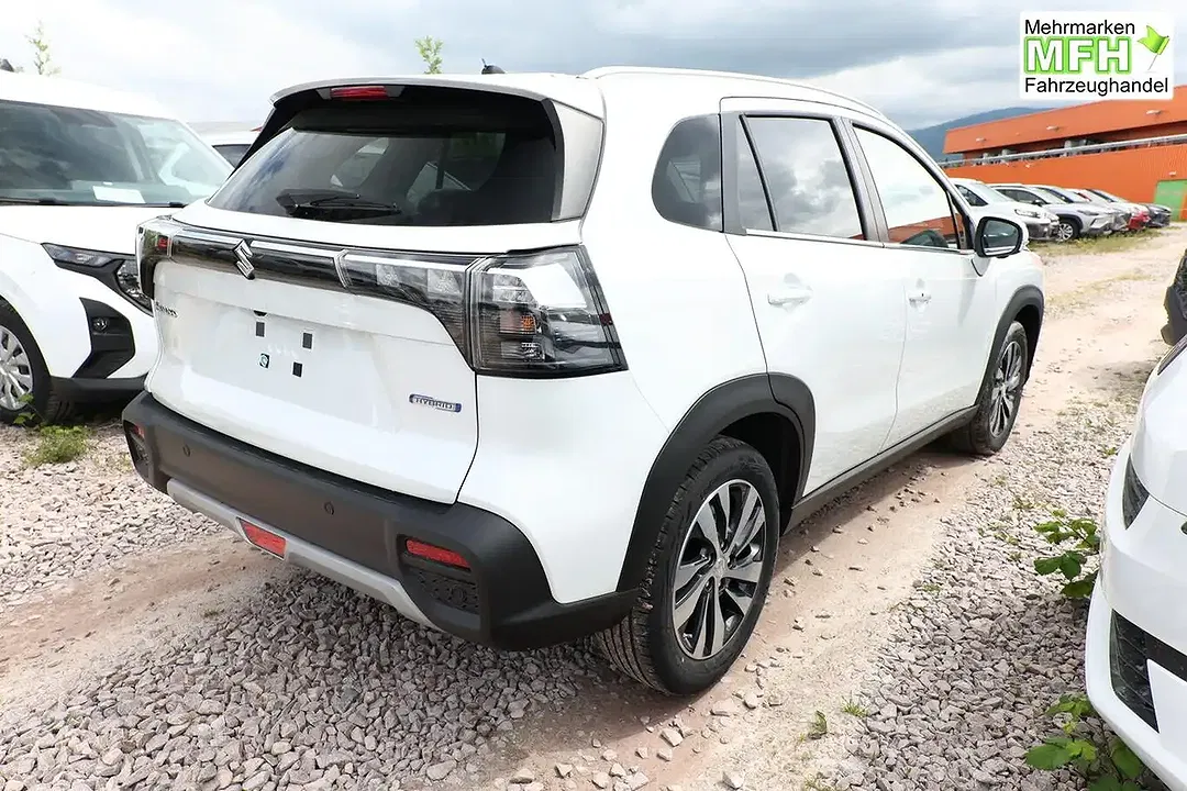 Suzuki S-Cross - Thumbnail 2