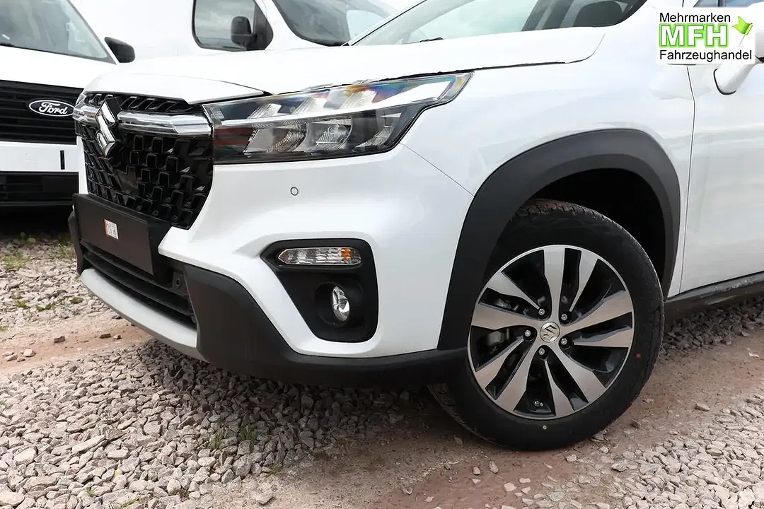 Suzuki S-Cross - Thumbnail 4