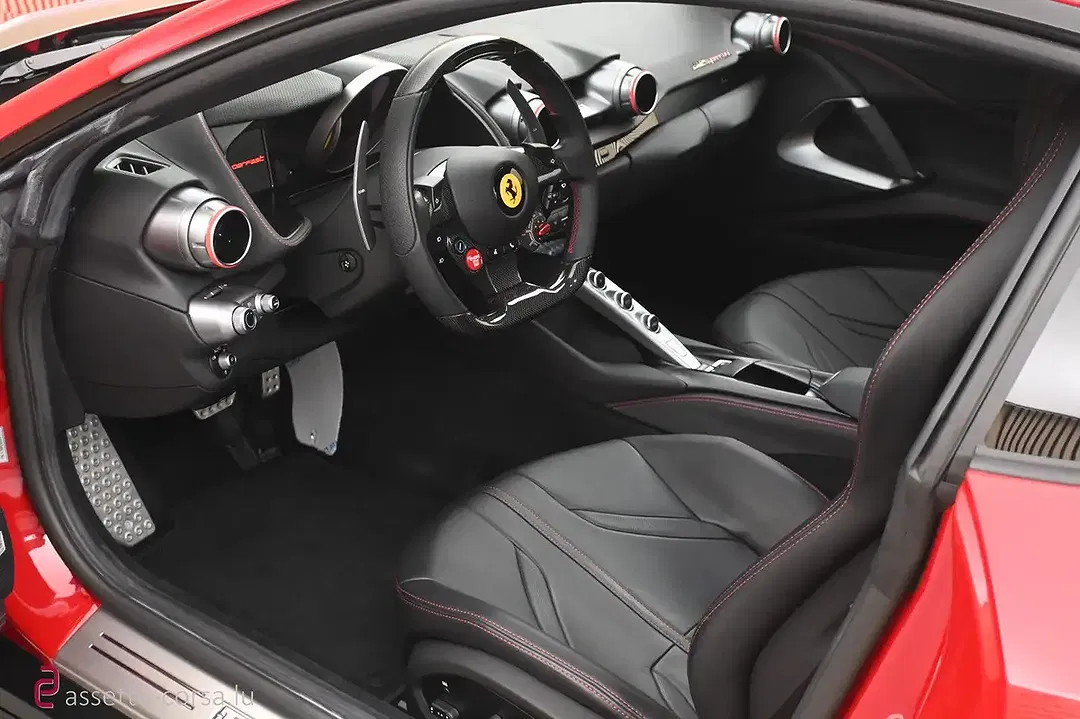 Ferrari 812 - Thumbnail 6