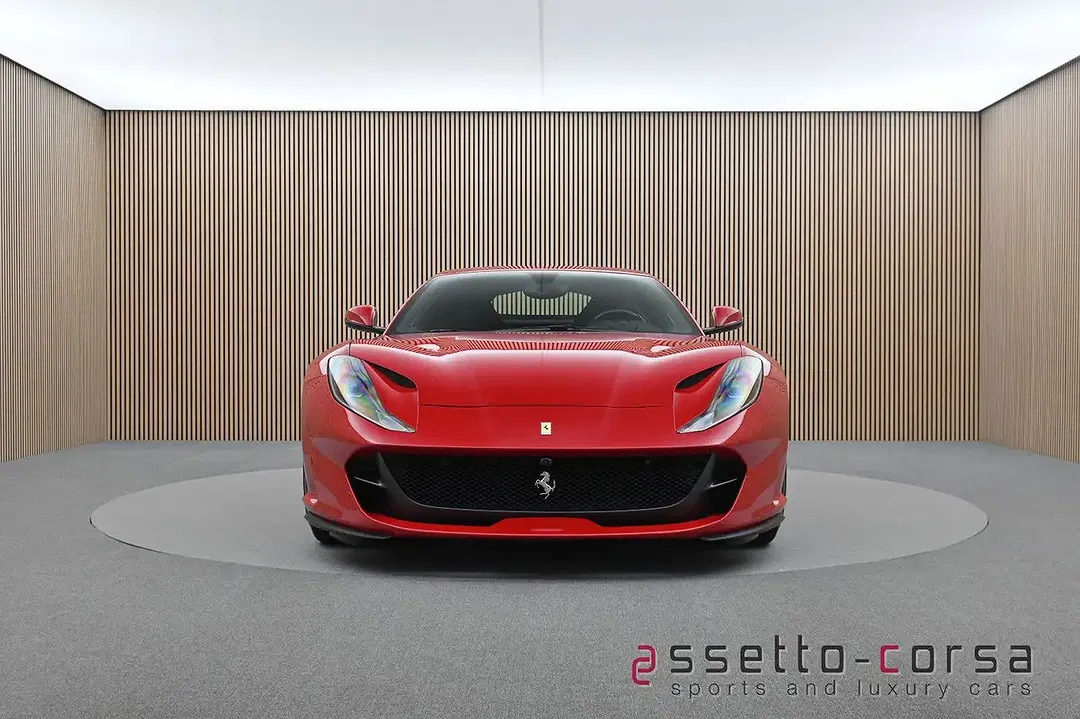 Ferrari 812 - Thumbnail 4