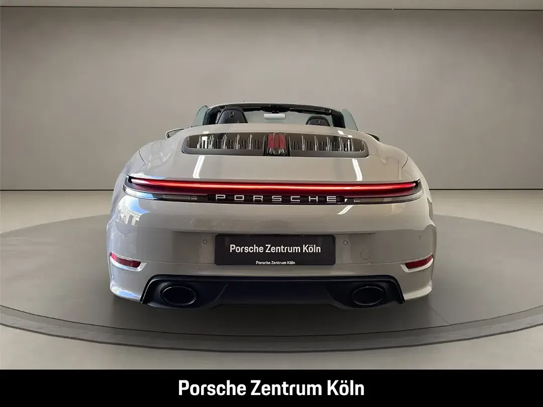 Porsche 992 - Thumbnail 4