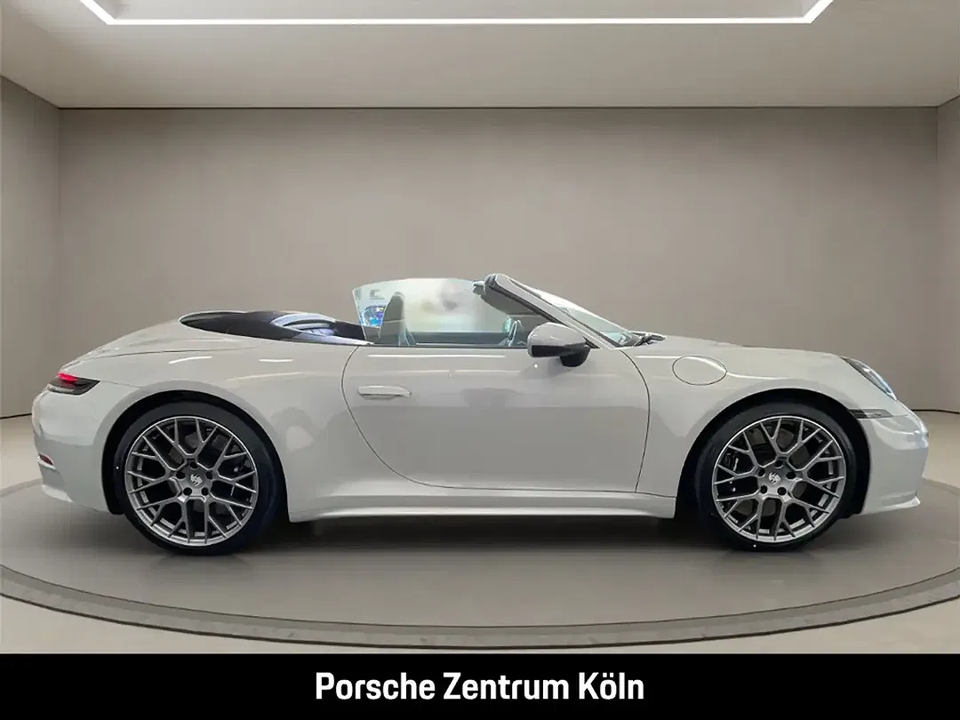 Porsche 992 - Thumbnail 6