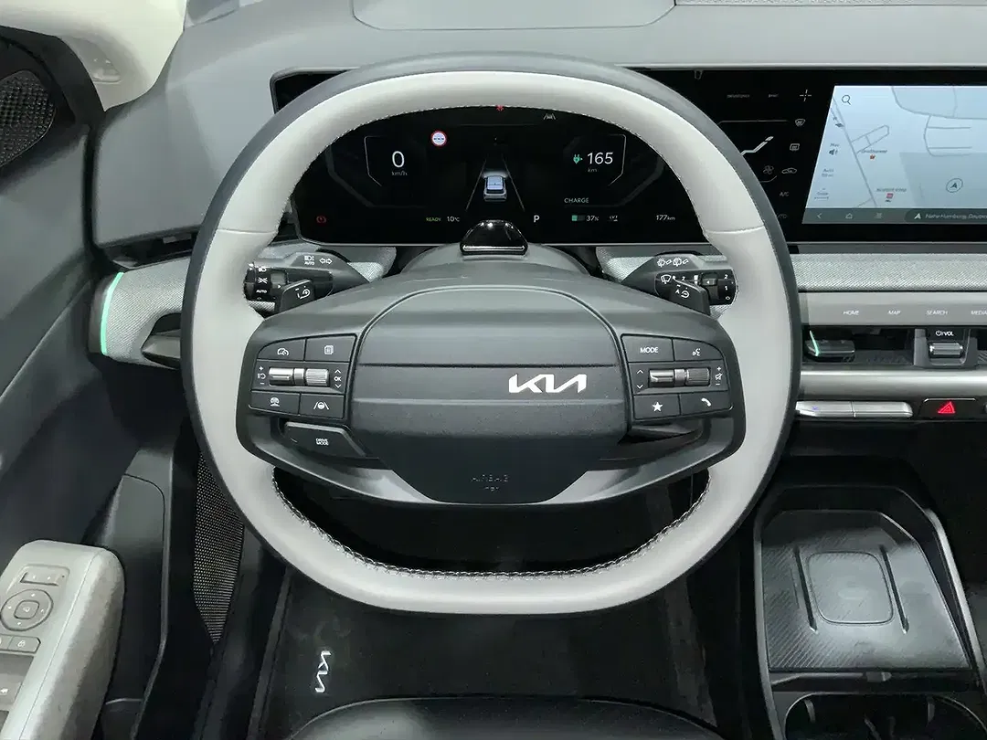 Kia EV4 - Thumbnail 13