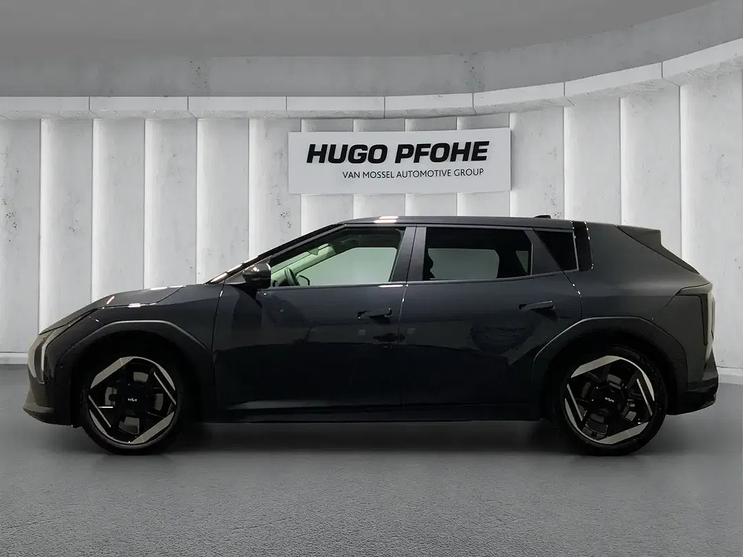 Kia EV4 - Thumbnail 2