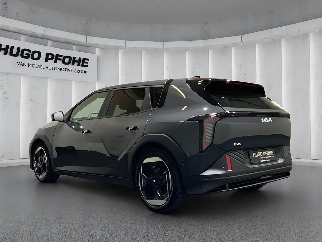Kia EV4 - Thumbnail 3