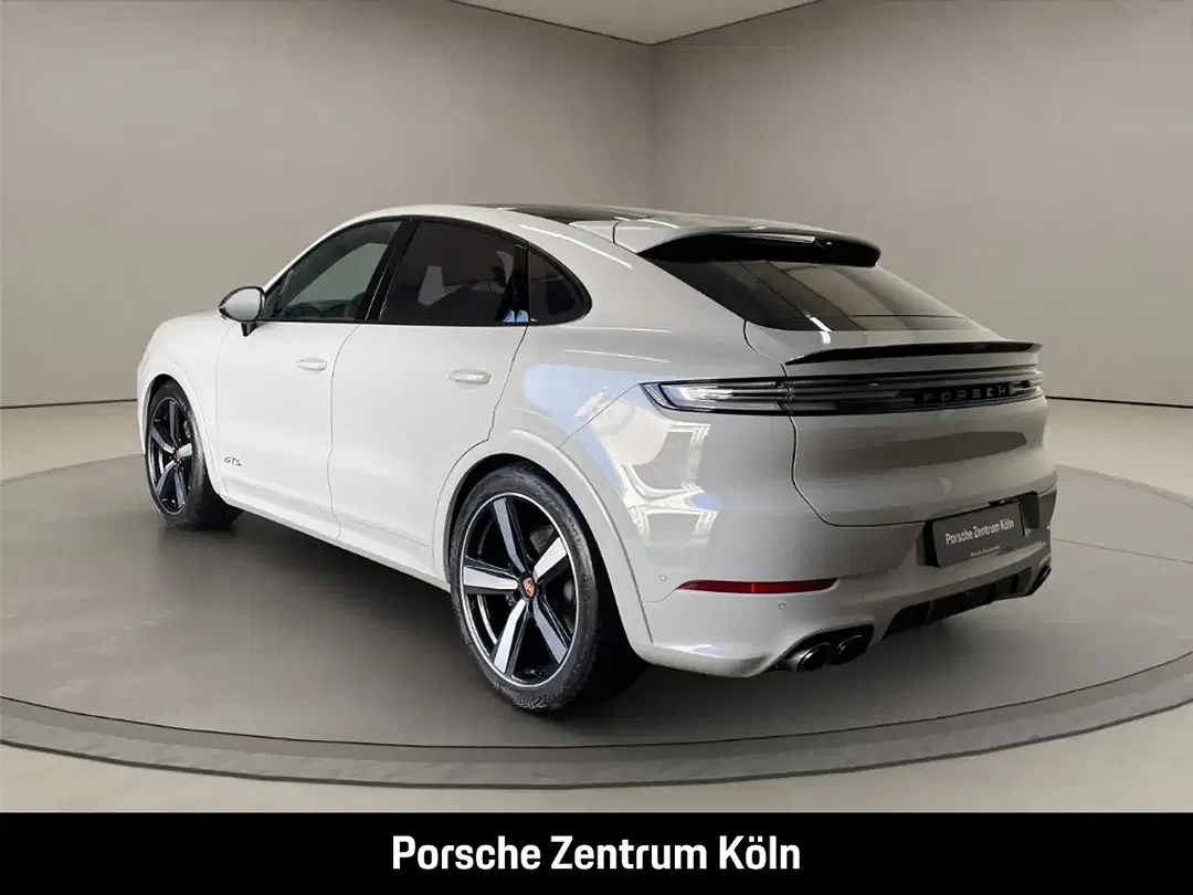 Porsche Cayenne - Thumbnail 3