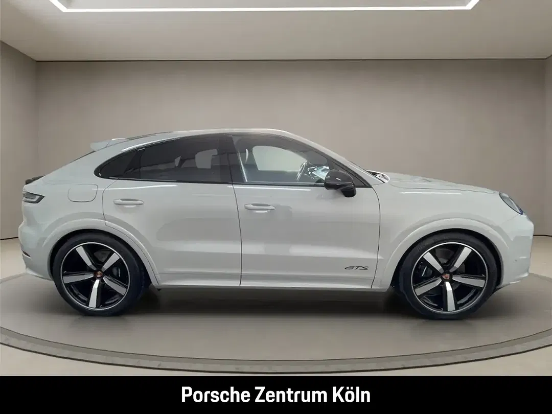 Porsche Cayenne - Thumbnail 6