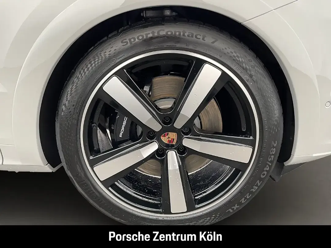 Porsche Cayenne - Thumbnail 9