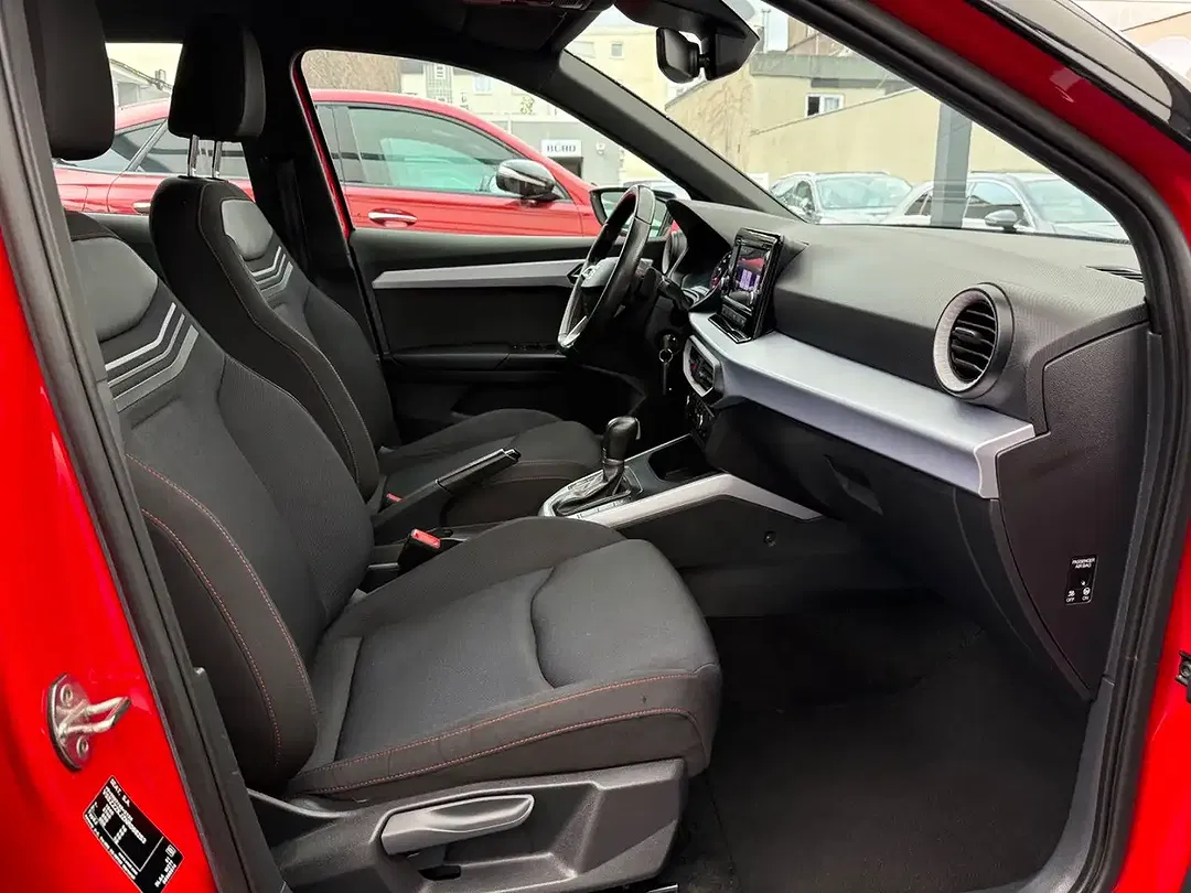 SEAT Arona - Thumbnail 10