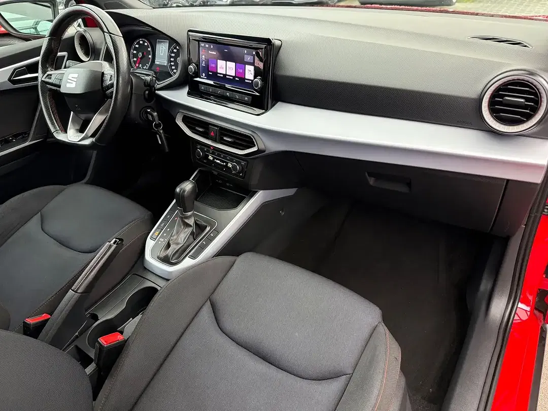SEAT Arona - Thumbnail 9