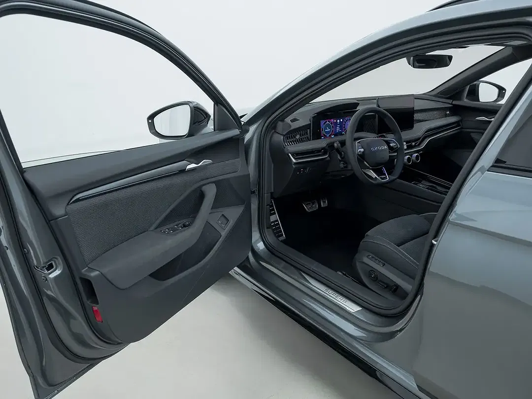 Skoda Superb - Thumbnail 9