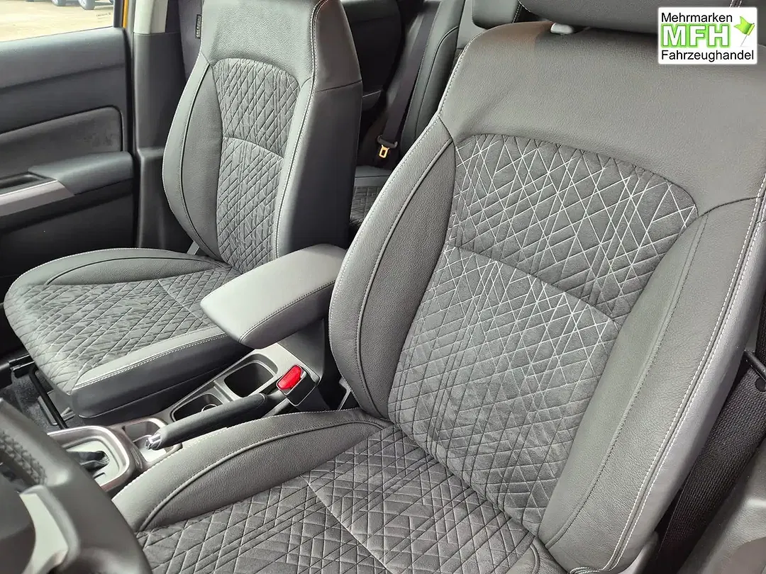 Suzuki Vitara - Thumbnail 12