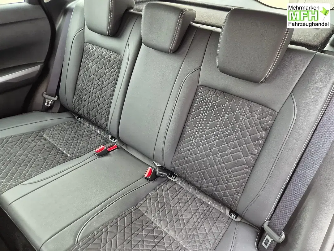 Suzuki Vitara - Thumbnail 13