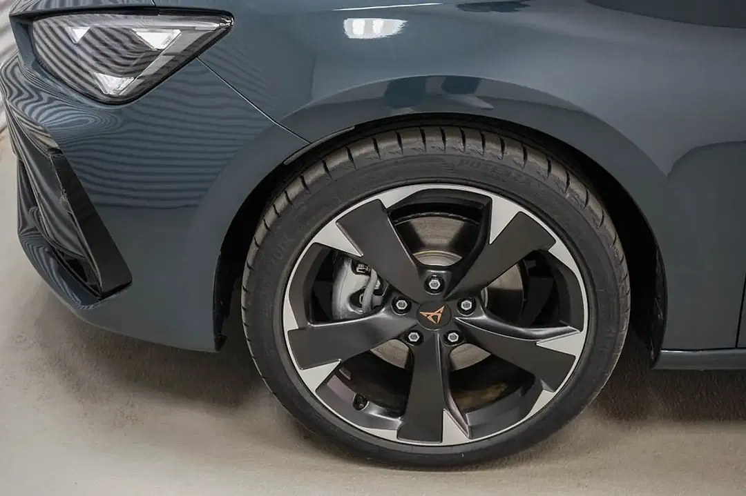 CUPRA Leon - Thumbnail 5