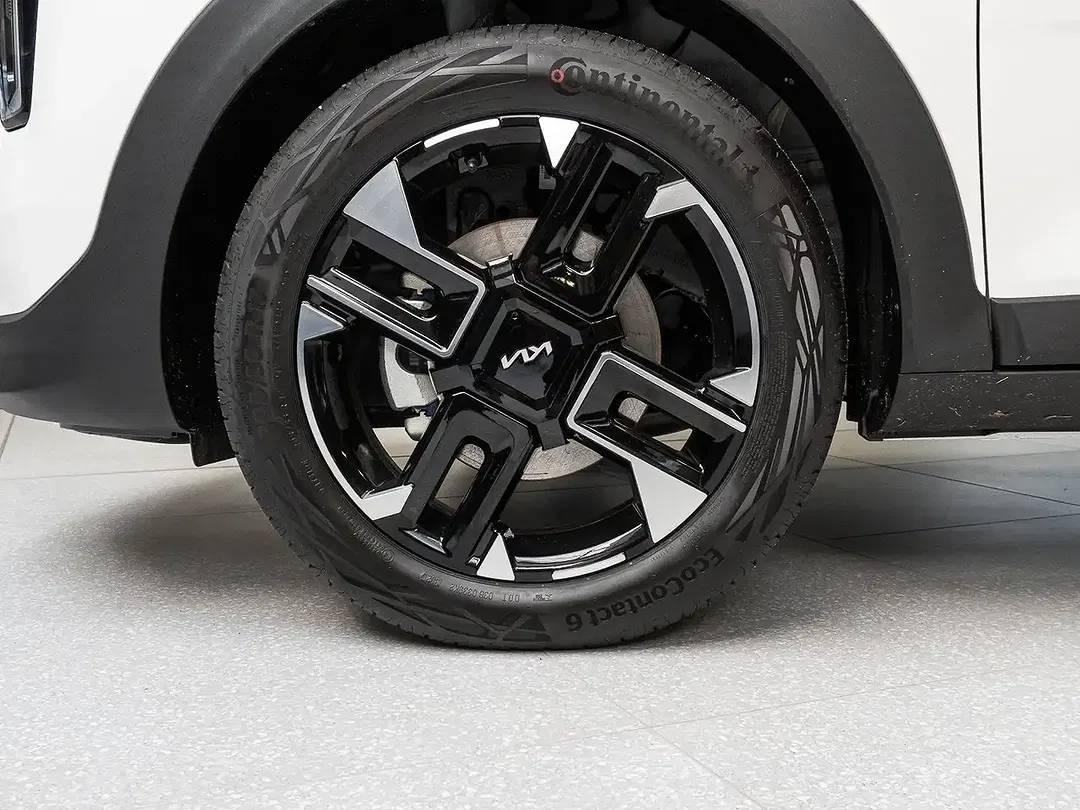 Kia Stonic - Thumbnail 3