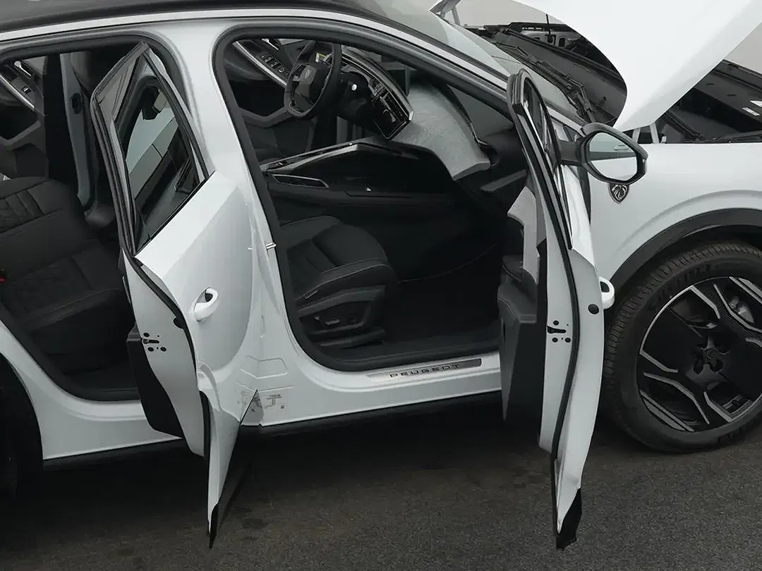 Peugeot 3008 - Thumbnail 9