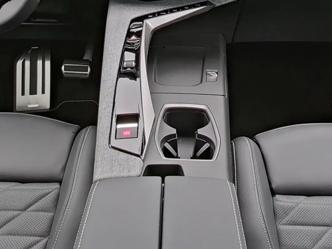 Peugeot 3008 - Thumbnail 11