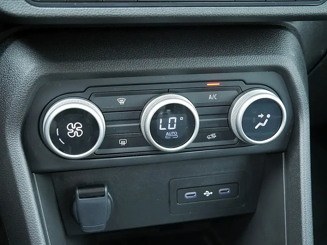 Dacia Sandero - Thumbnail 13