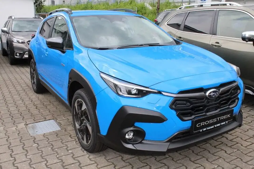 Subaru Crosstrek - Thumbnail 2