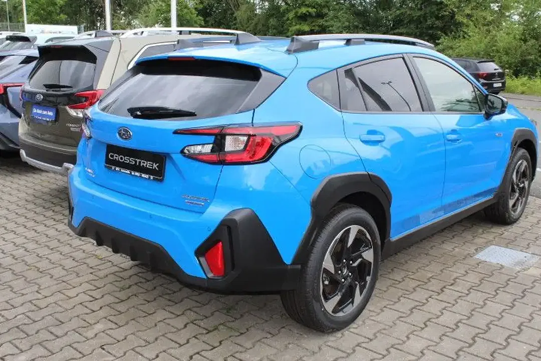 Subaru Crosstrek - Thumbnail 3