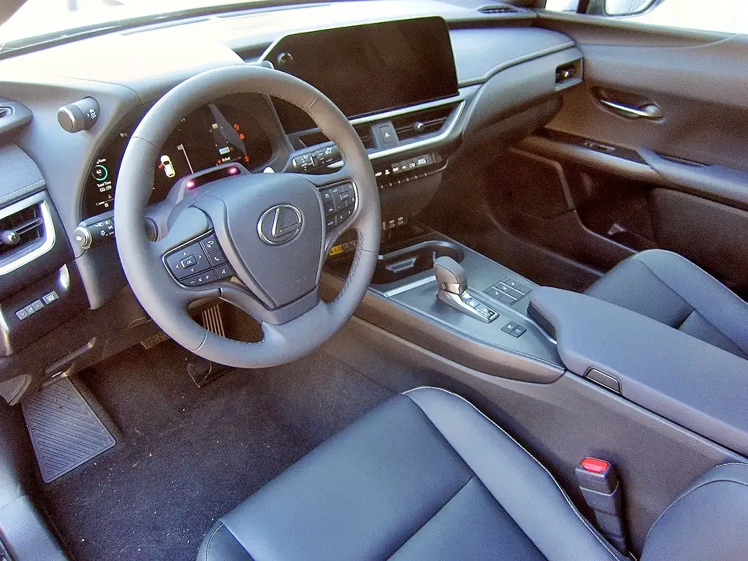Lexus UX 300h - Thumbnail 5
