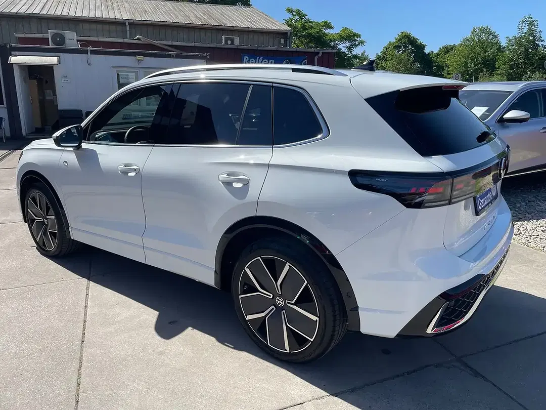 Volkswagen Tiguan - Thumbnail 6