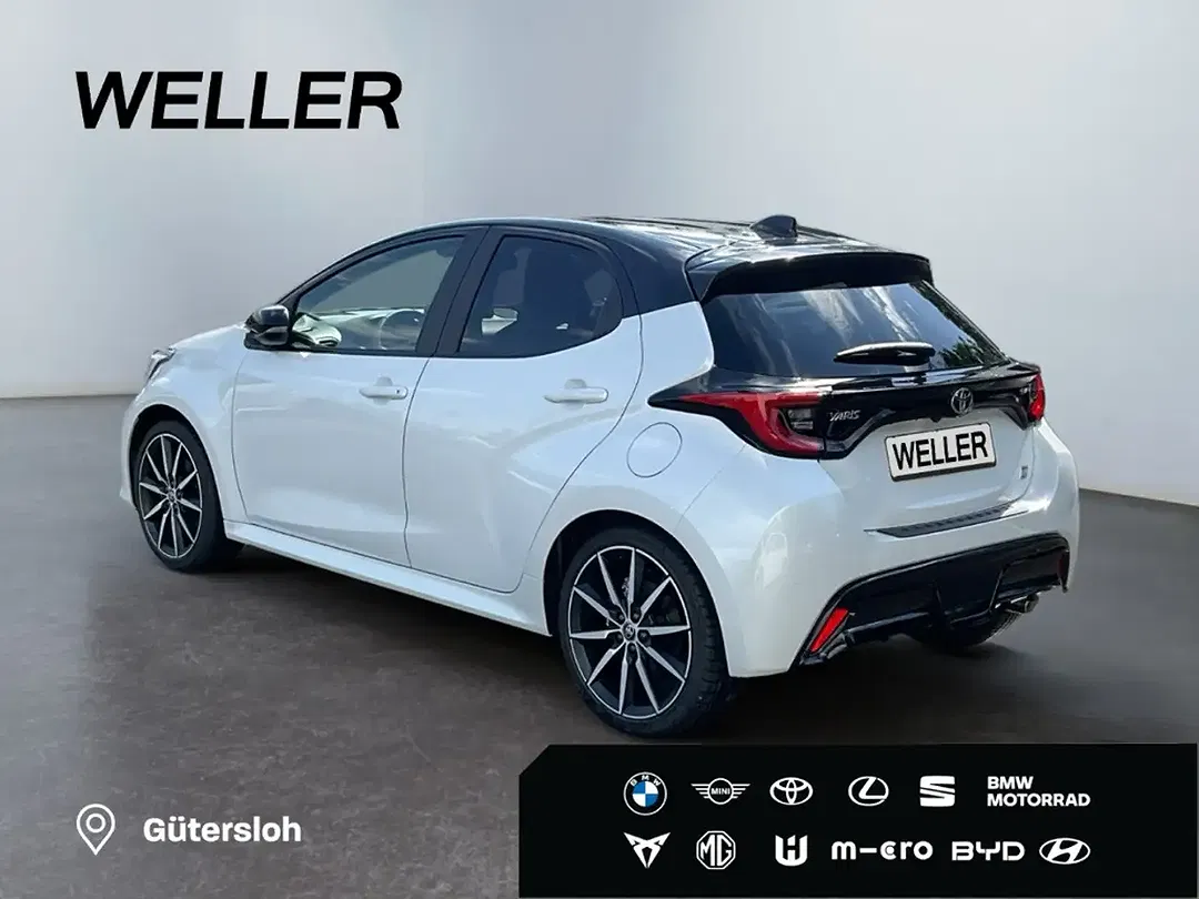 Toyota Yaris - Thumbnail 6
