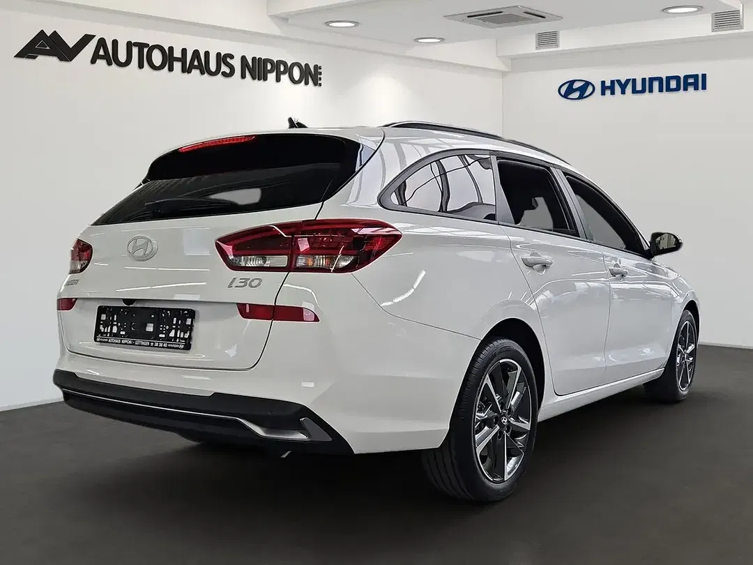 Hyundai i30 - Thumbnail 3