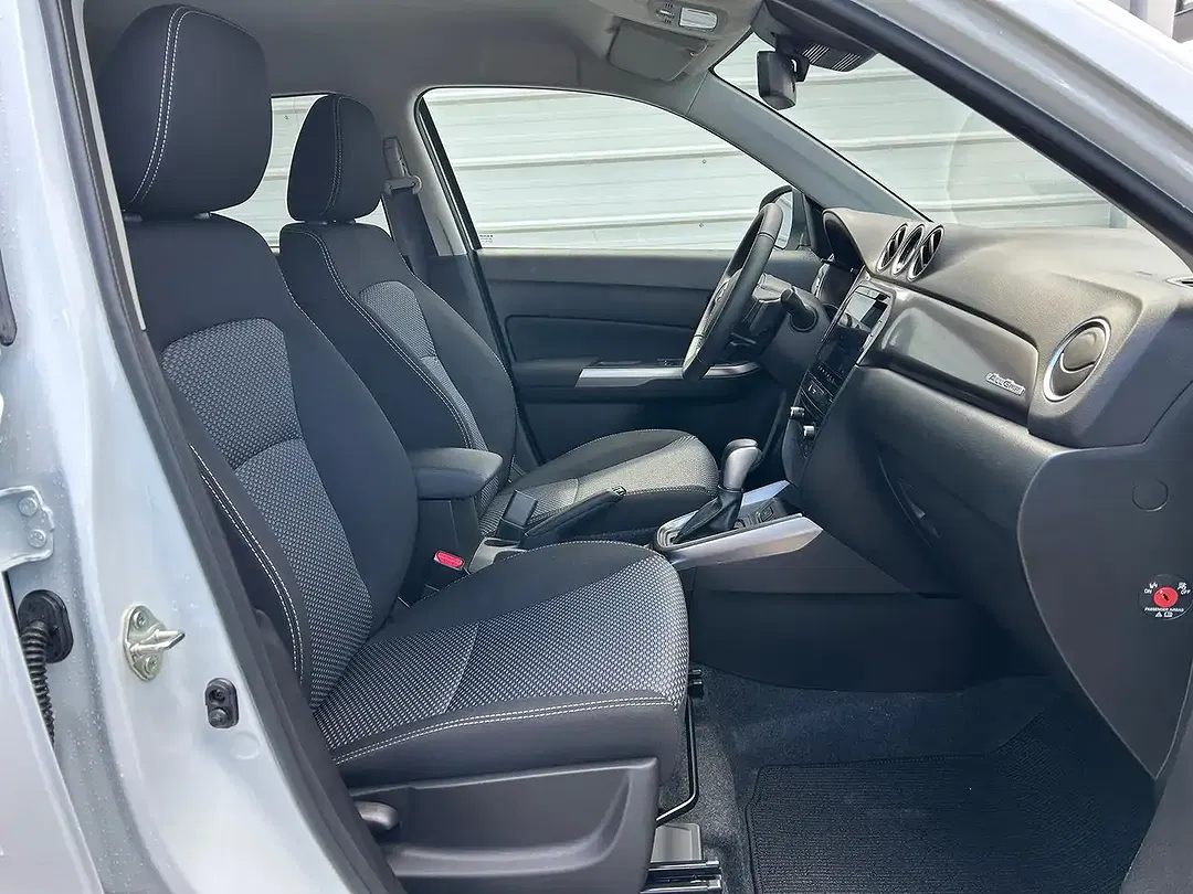 Suzuki Vitara - Thumbnail 13