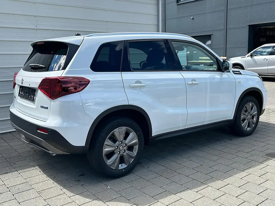 Suzuki Vitara - Thumbnail 4