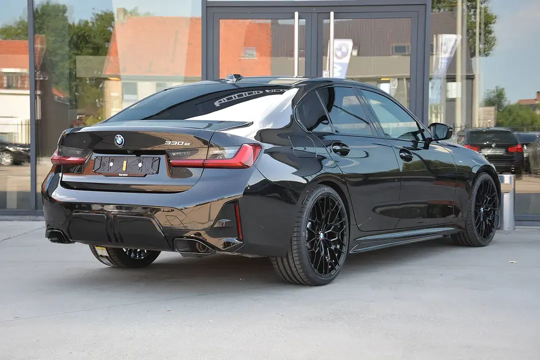 BMW 330 - Thumbnail 15