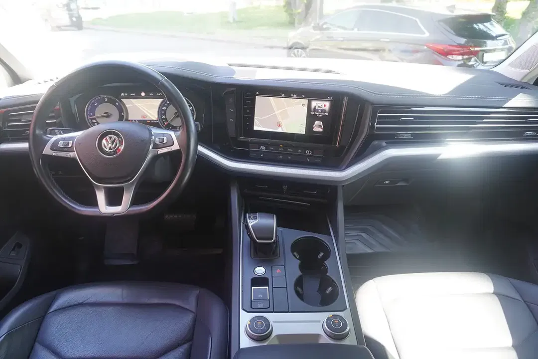 Volkswagen Touareg - Thumbnail 14