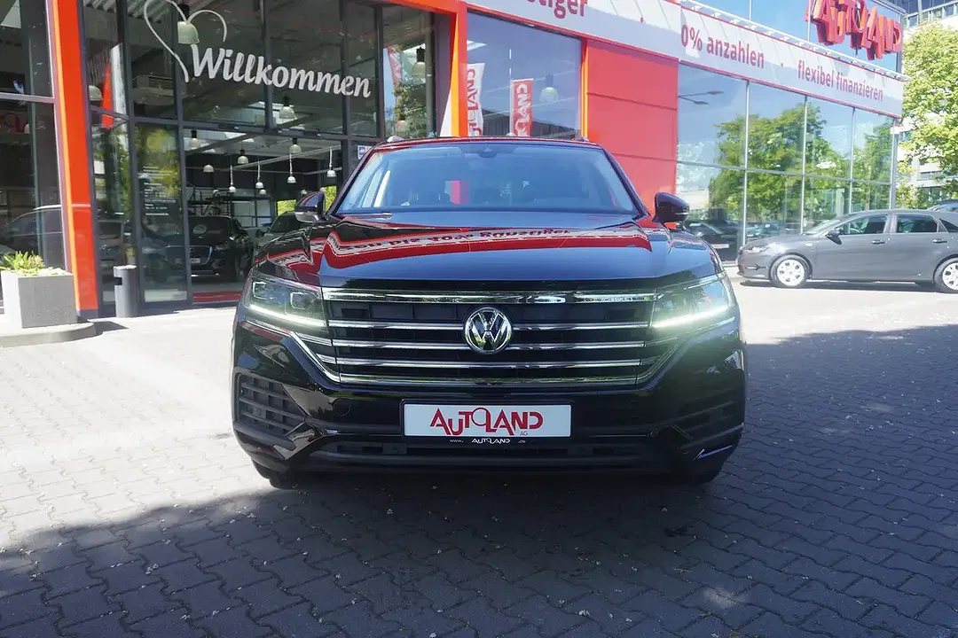 Volkswagen Touareg - Thumbnail 2