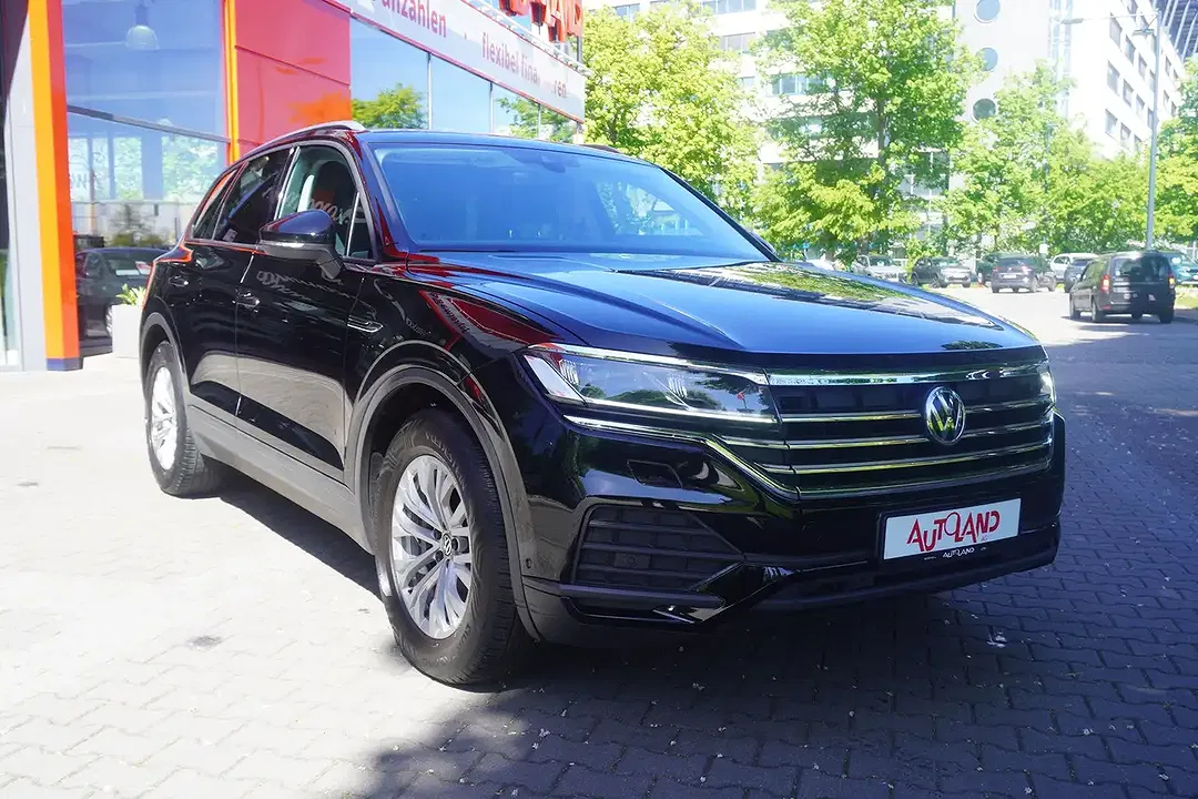 Volkswagen Touareg - Thumbnail 3