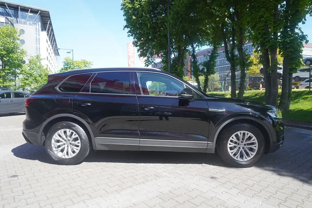 Volkswagen Touareg - Thumbnail 4