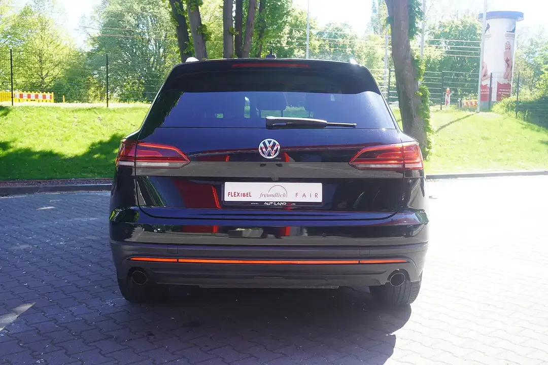Volkswagen Touareg - Thumbnail 6