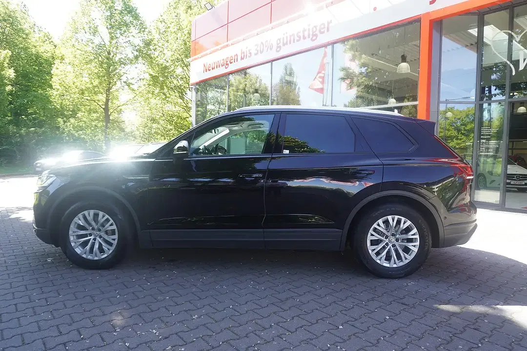 Volkswagen Touareg - Thumbnail 8