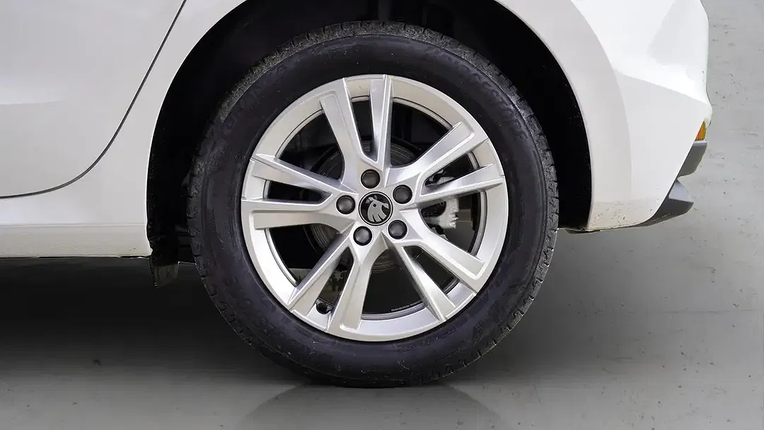 Skoda Fabia - Thumbnail 5