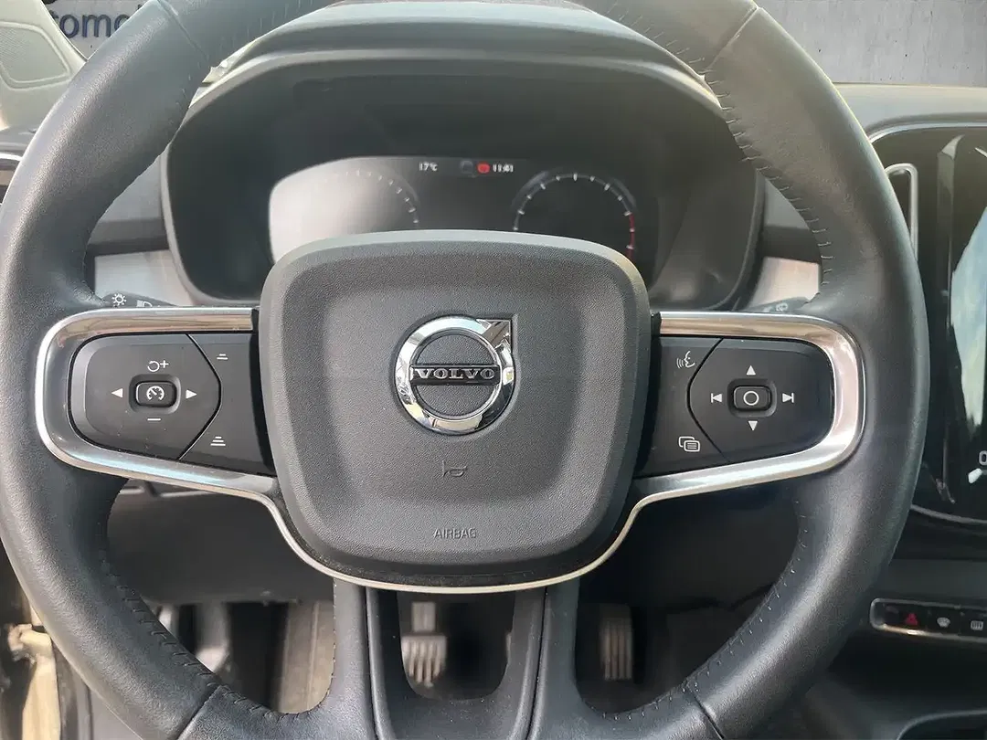 Volvo XC40 - Thumbnail 10