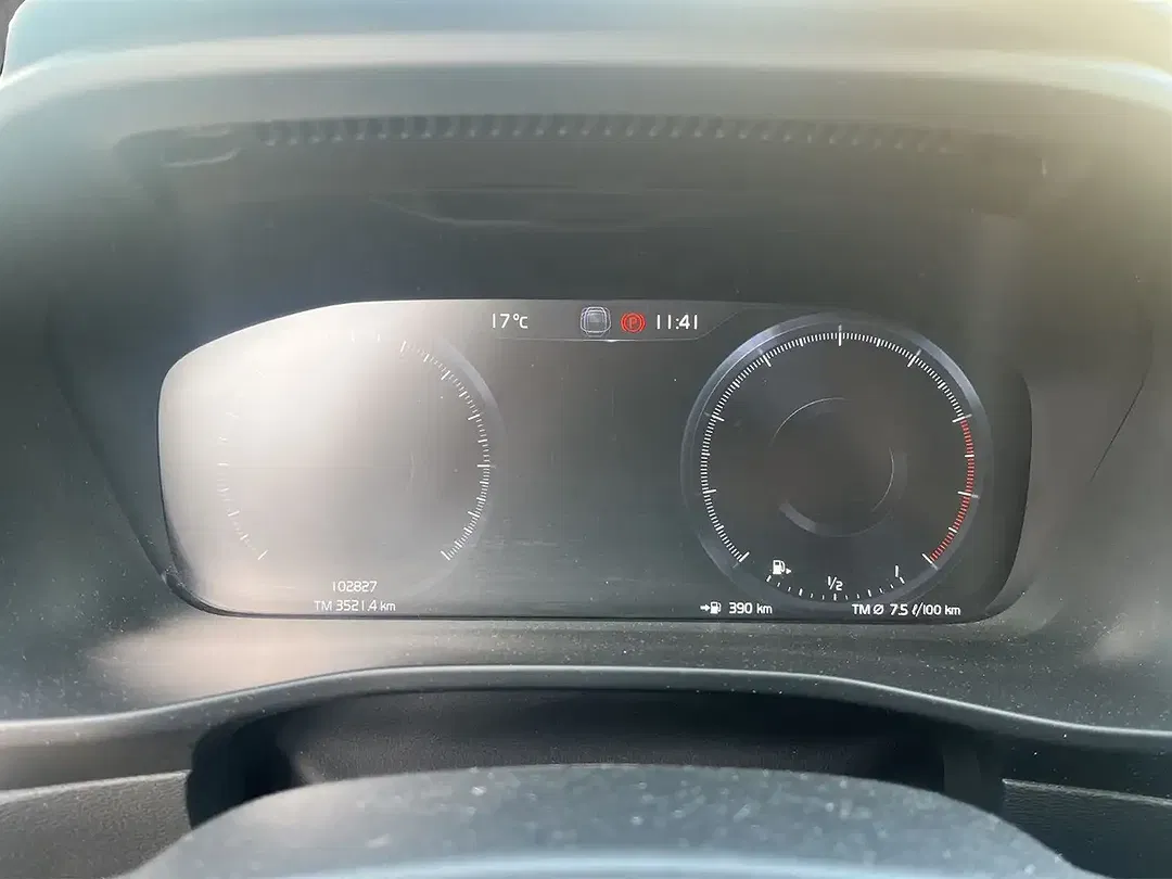 Volvo XC40 - Thumbnail 11