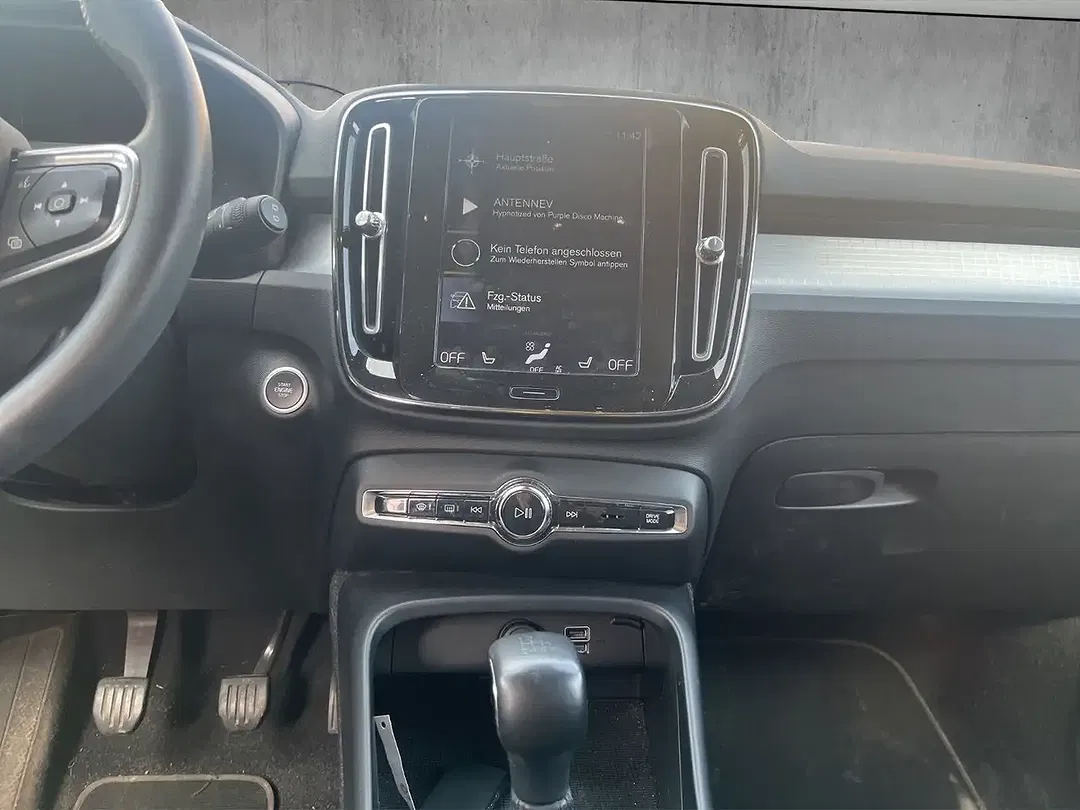 Volvo XC40 - Thumbnail 13