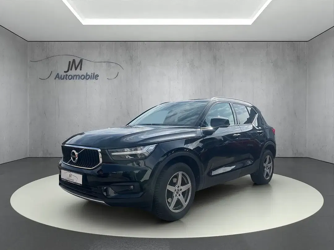 Volvo XC40 - Thumbnail 3