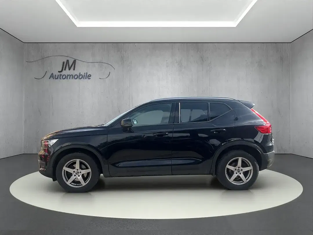 Volvo XC40 - Thumbnail 5